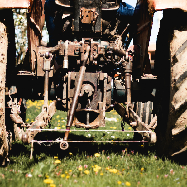 image of tractor 3 point linkage