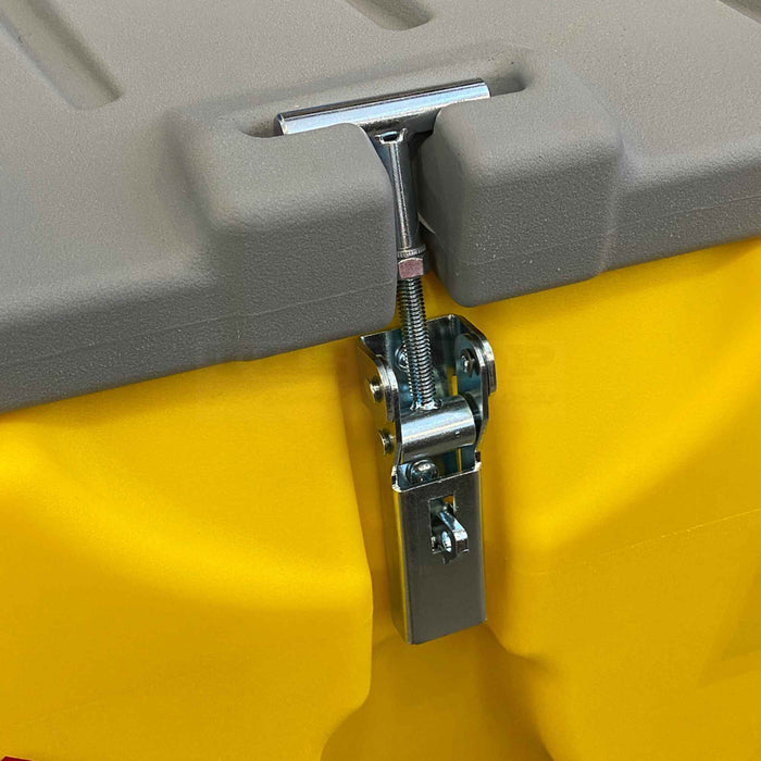 Carry Diesel Tank Tank latch in locked position