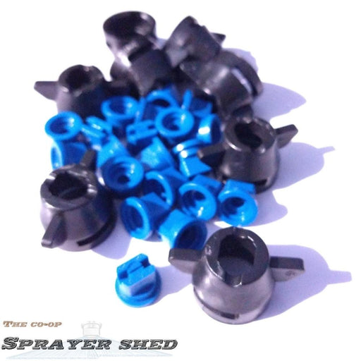 Blue fan spray nozzle with teejet hardi conversion cap